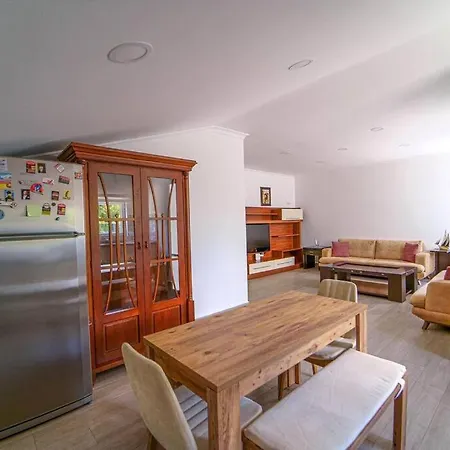 Apartment Central Near Trendy Attractions In
