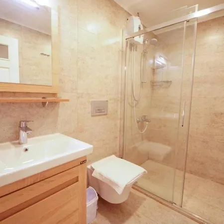 Apartment Central Near Trendy Attractions In *